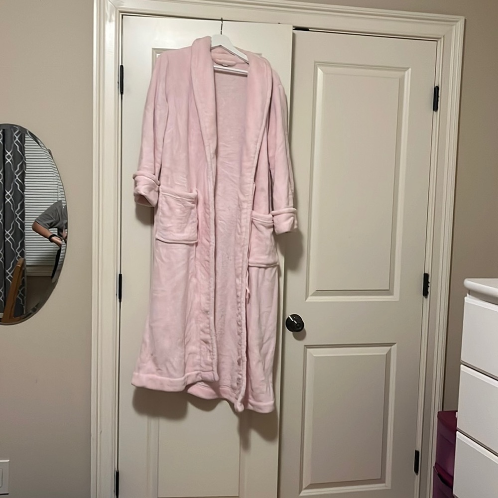 pink bathrobe